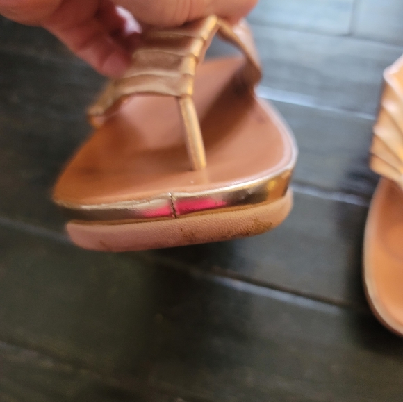 FitFlop Rose Gold Twiss Leather Sandal - 8 - Picture 3 of 7